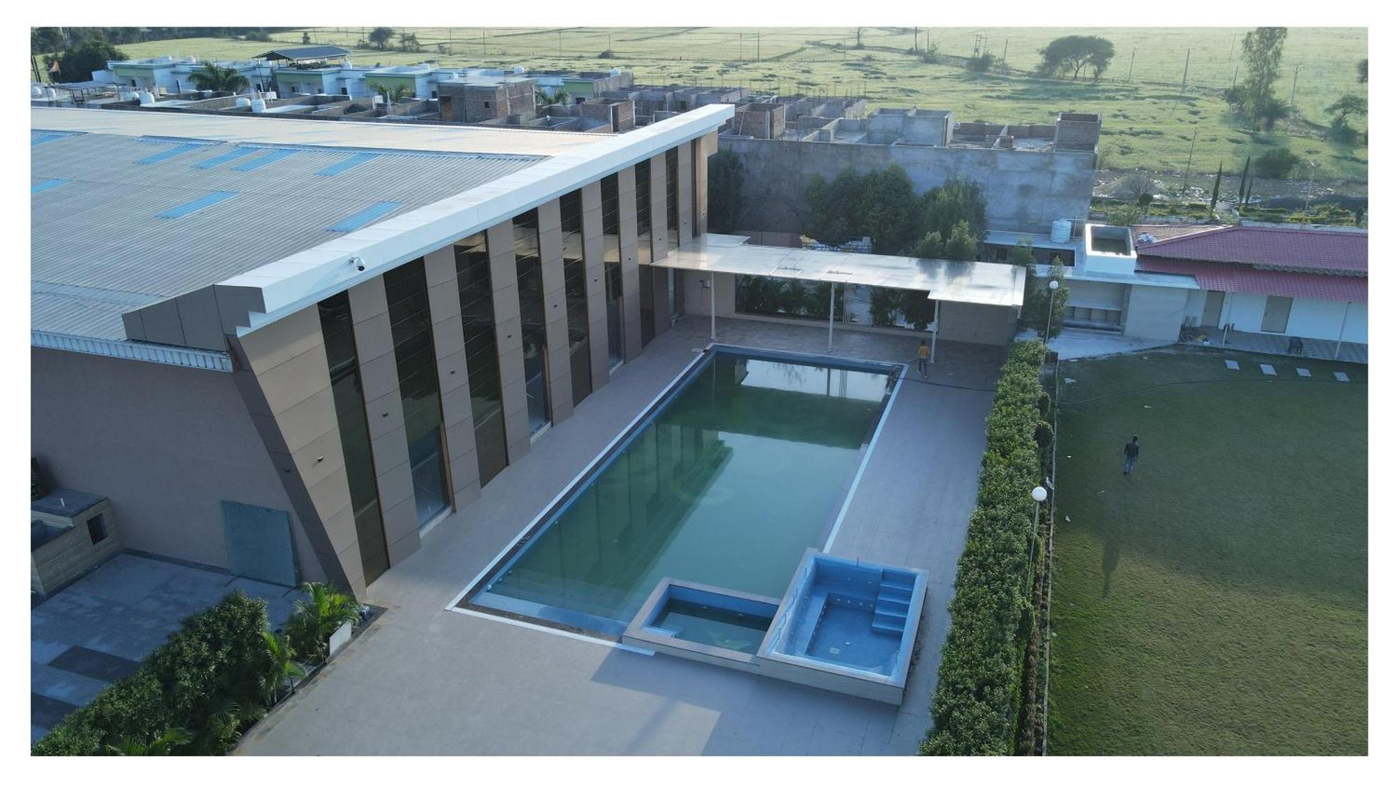 The Riverside Inn Vidisha Exterior photo